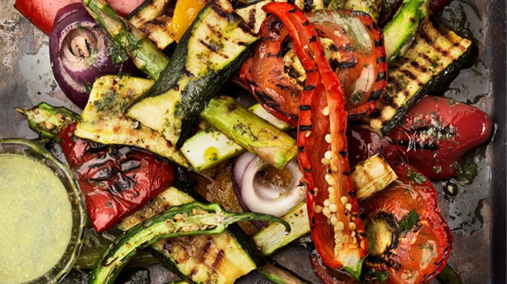 Grillade grönsaker med basilikavinägrett