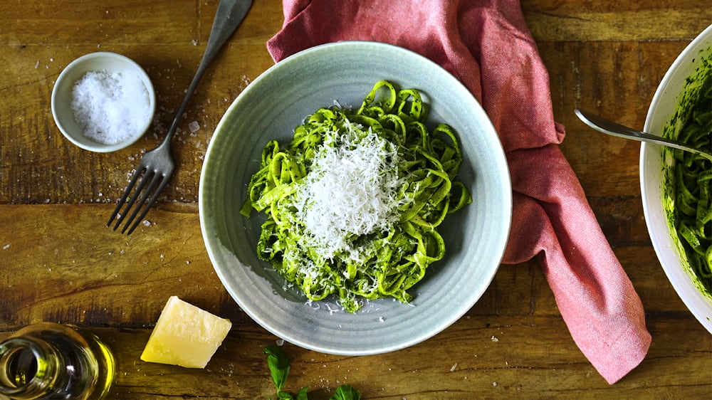 Pasta med pesto på svartkål