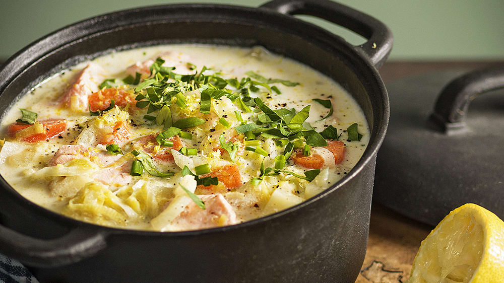 Len fisksoppa med citron och örter