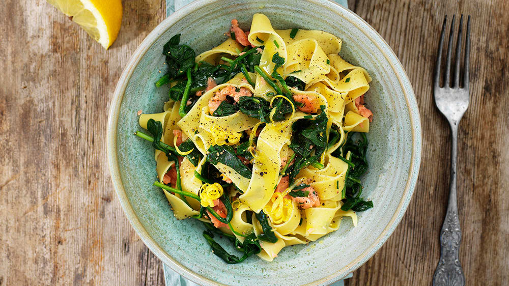 Pasta Pappardelle med rökt lax och citron