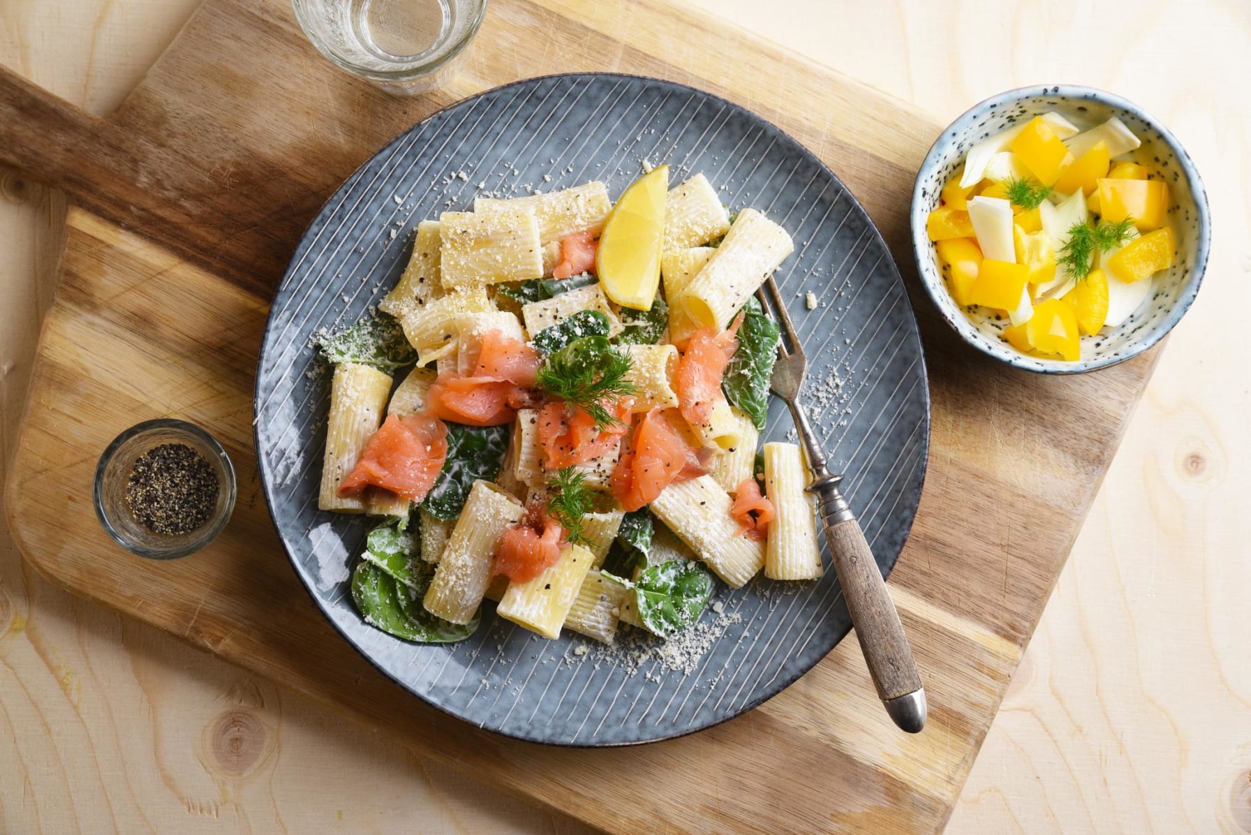 Kallrökt laxpasta med parmesan