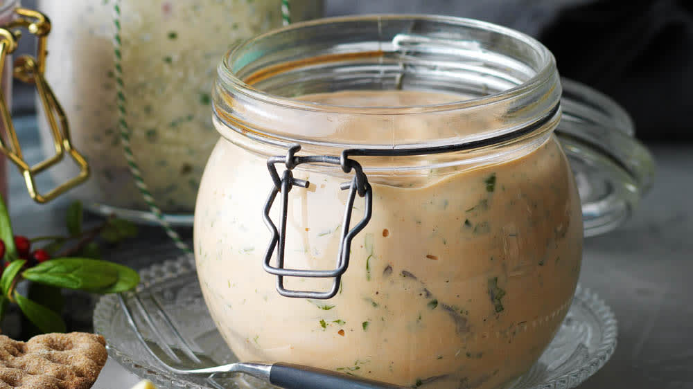 Vitlök och srirachasill