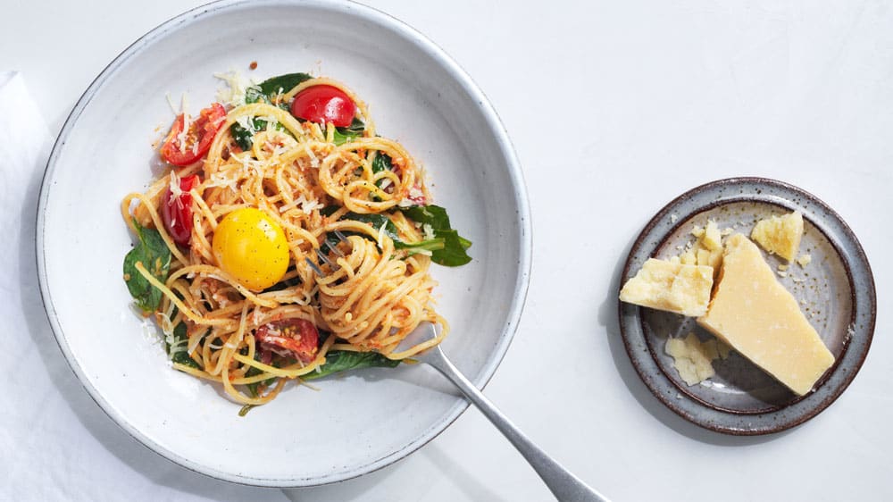 Tomatcarbonara med parmesan