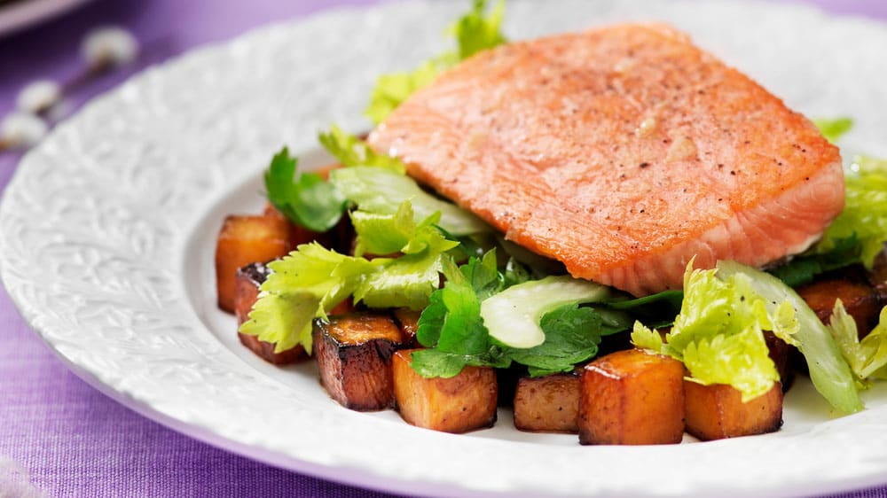 Halstrad lax med citronglacerad kålrot
