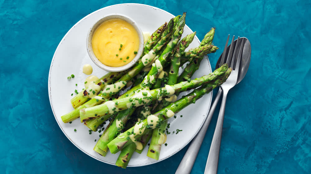 Grillad sparris med rucola och parmesan