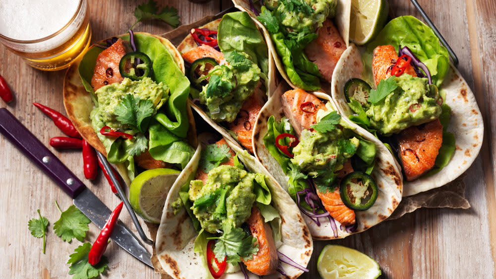 Fisktacos med het avokadosalsa