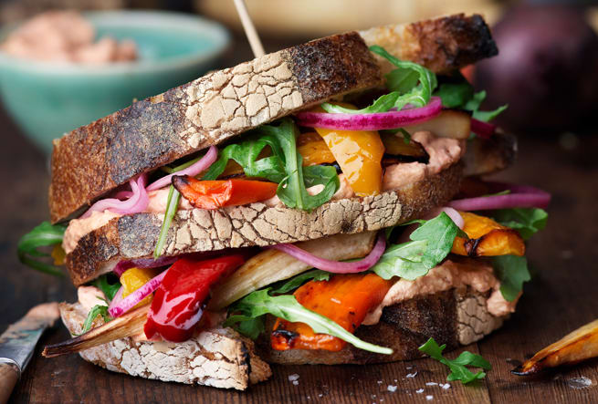 Grillad macka med rotfrukter och ajvar