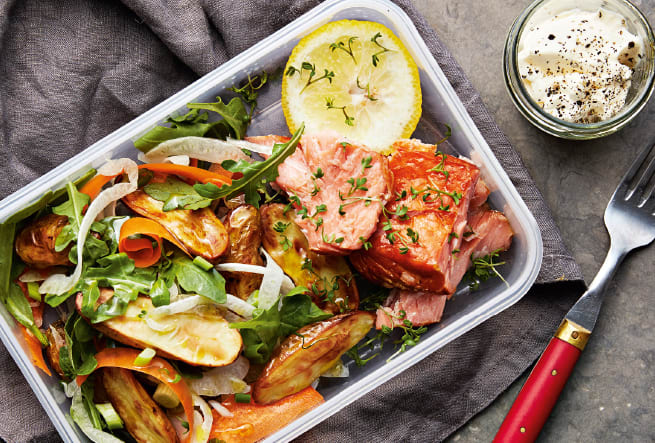 Varmrökt lax med fänkål och pepparrotskräm