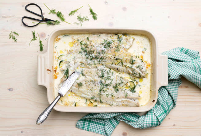 Fiskgratäng med frästa grönsaker och dill