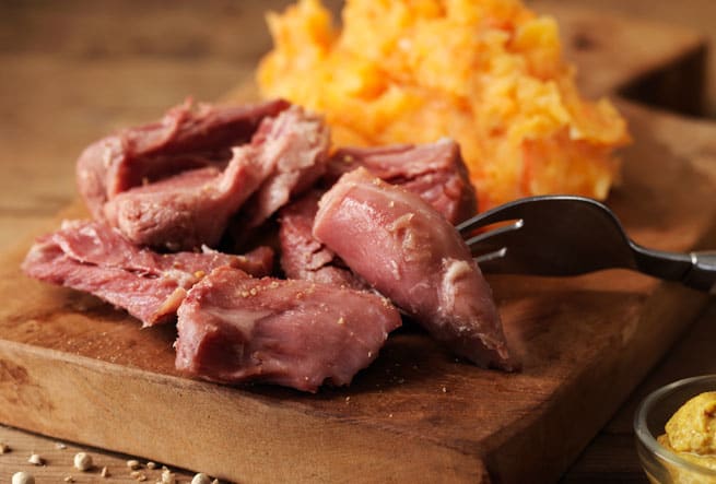 Fläsklägg med rotmos