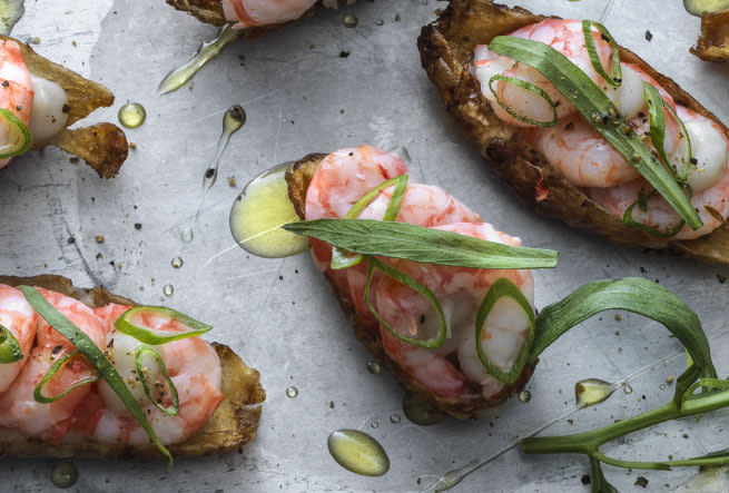 Friterad jordärtskocka med räkor & dragon