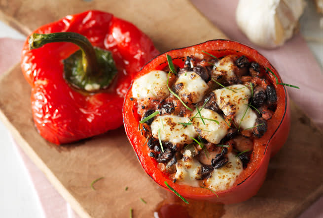 Fylld paprika med korngryn och grön sparris