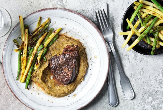 Högrev med krämig purjolök & råstekta bönor