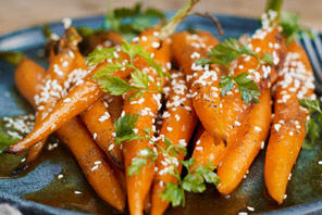 Honungs- & sesamrostade morötter