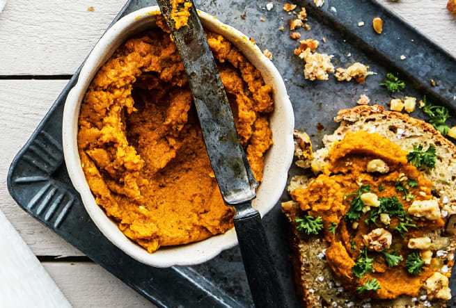 Morotskräm med citrus och nejlika