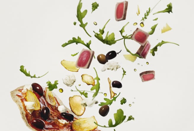 Tonfiskpizza med potatis, ruccola och oliver