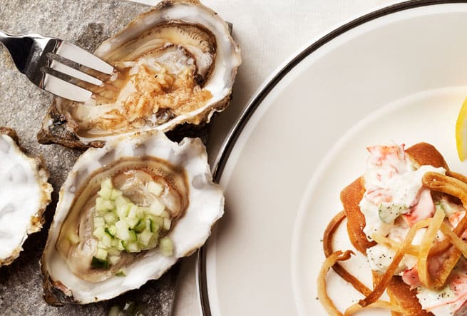 Ostron med citrongurka och pepparrotsvinäger