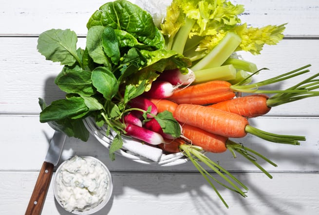 Sommargrönt med fetaostdipp