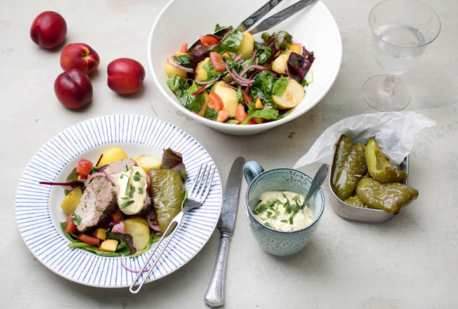 Fläskytterfilé med potatissallad, grillad paprika och aioli