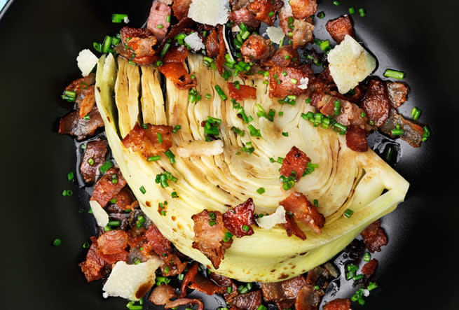 Vitkål med bacon och vinägrett