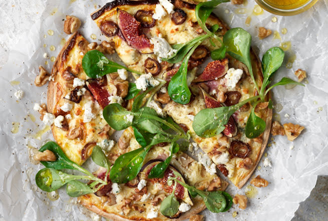 White pizza med stilton och dadlar