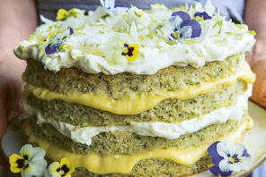 Lime-, kokos- & zucchinitårta