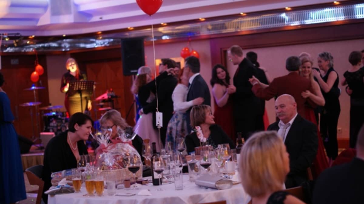 V Alcronu jsme prožili další společenský večer