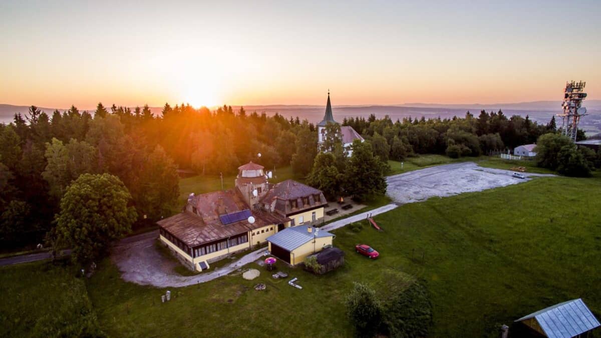 Světový den hemofilie oslavíme společným výšlapem na Zvičinu