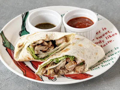 ジャークチキンラップ  Jerk Chicken Wrap