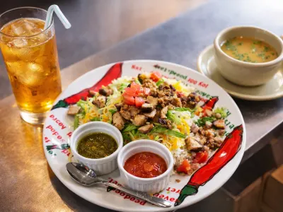 【Lunch】ジャークチキン(Jerk chicken)タコライス　さらにドリンクスープ付き！！！【ランチセット】