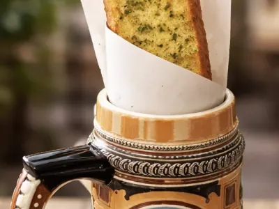 ガーリックブレッド Garlic Bread 