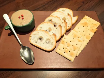 フォアグラと鶏レバーのパテ