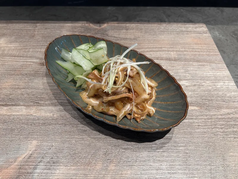 前菜　ミミガーとネギの中国花椒風味