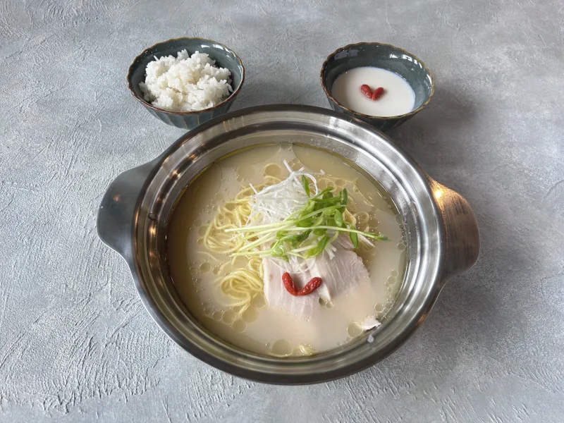 蒸し鶏の白湯中華そばランチセット