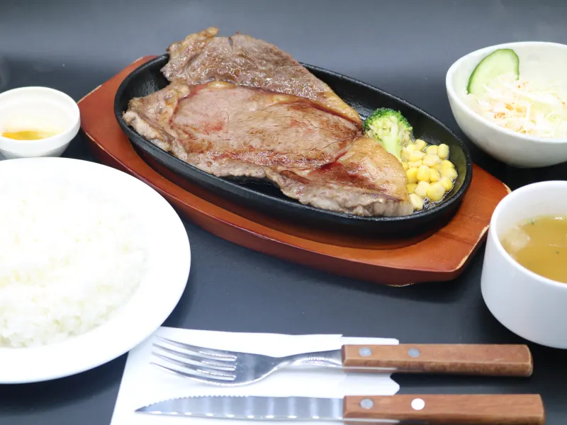 黒毛和牛リブロースステーキ（180g）セット（伊江島黒毛和牛緋桜肉）