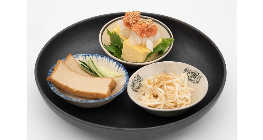 とりあえずおつまみ3種(根セロリと梅水晶のラペ、厚焼き卵、厚揚げの紹興酒漬け）