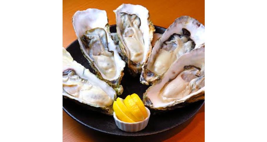 ドサ盛！大粒生牡蠣
