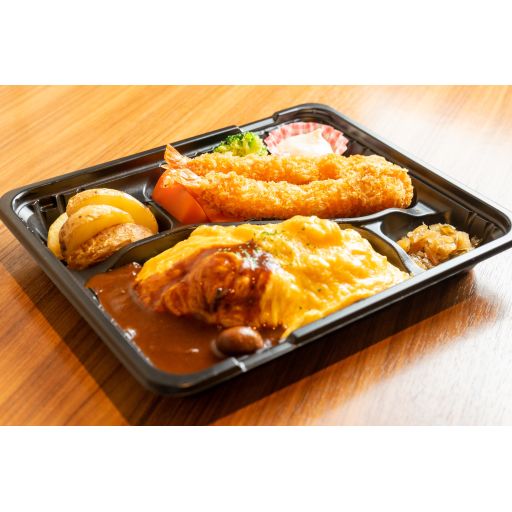 オムライスと海老フライ弁当-1