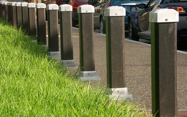 Town & Park Bollard B8