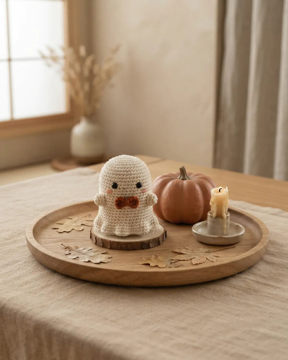 Khay trang trí Halloween nhỏ với thú len handmade, bí ngô và lá khô