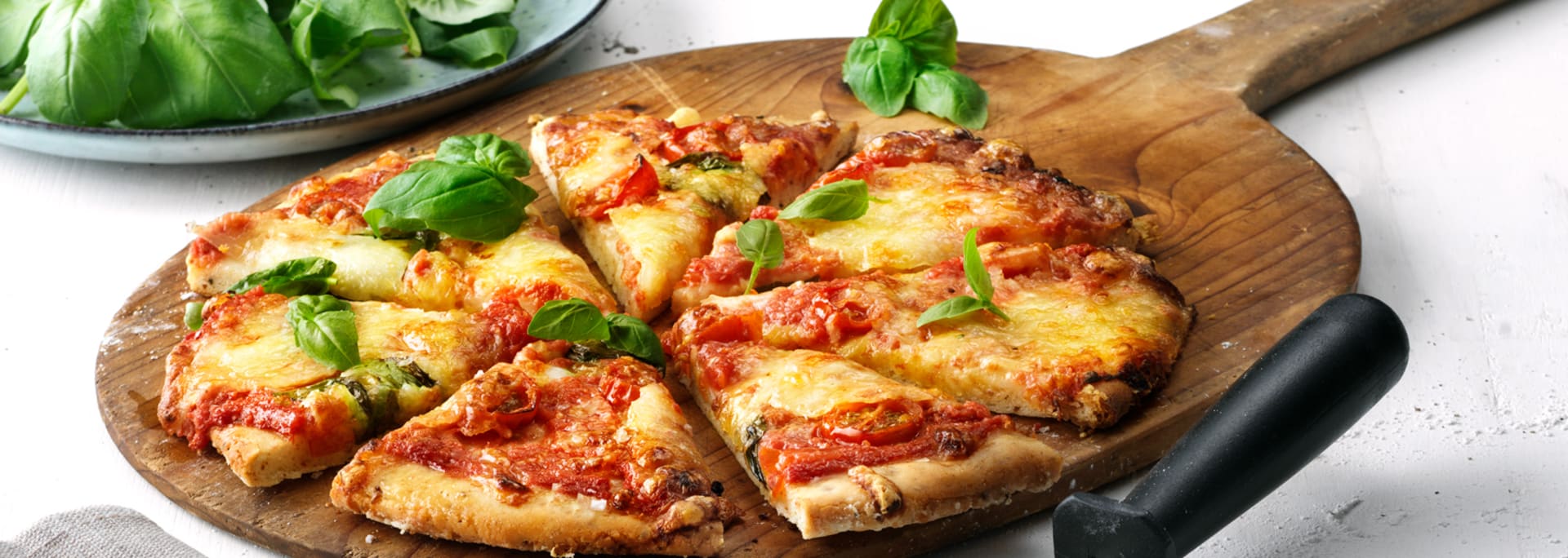 Baka glutenfri pizza Semper Glutenfritt