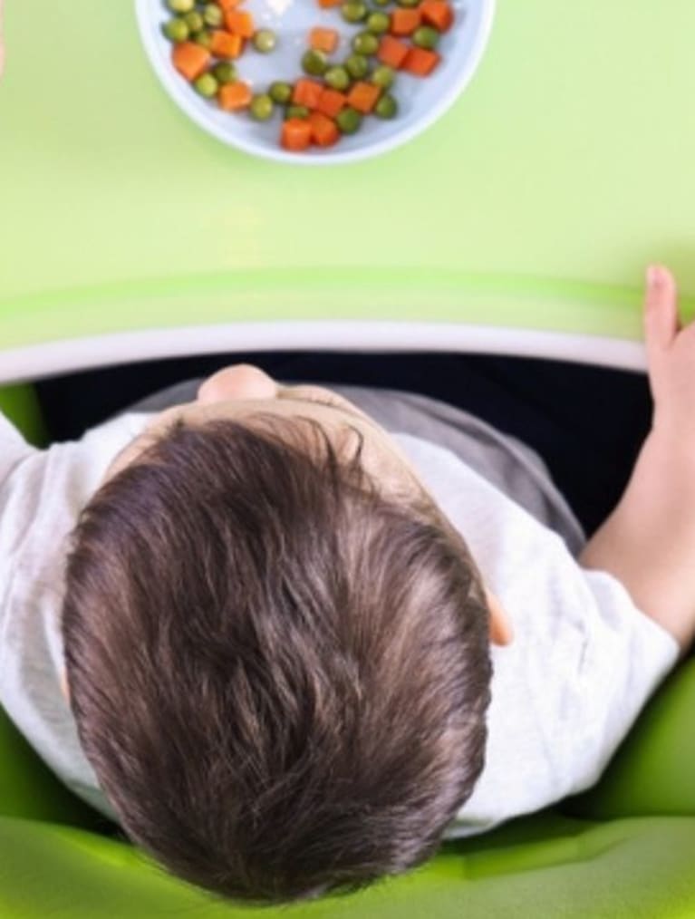 Qué alimentos sólidos puede comer un bebé? ❔ Hero Baby