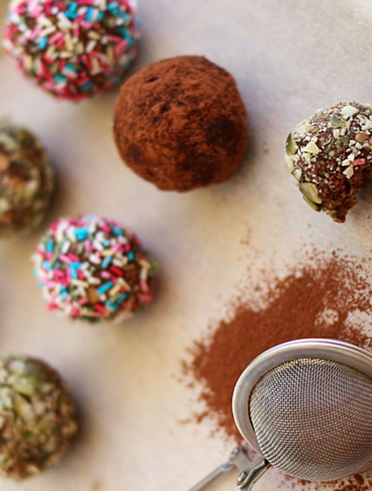 Gluteenittomia Kaurapalloja ja taatelia