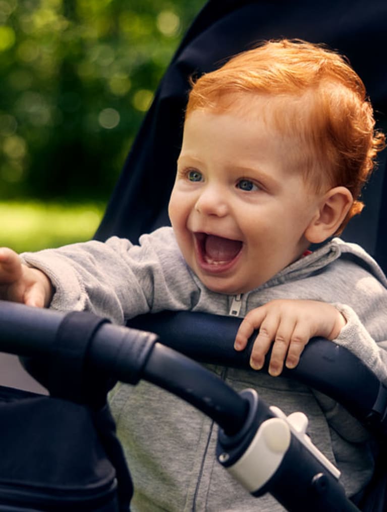 Pause på legepladsen med leg og klempose fra Semper