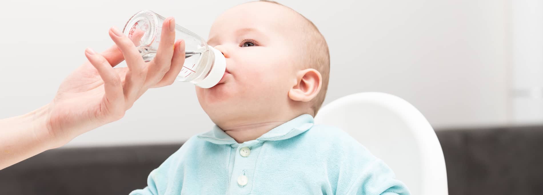 Desde cuándo pueden beber agua los bebés?