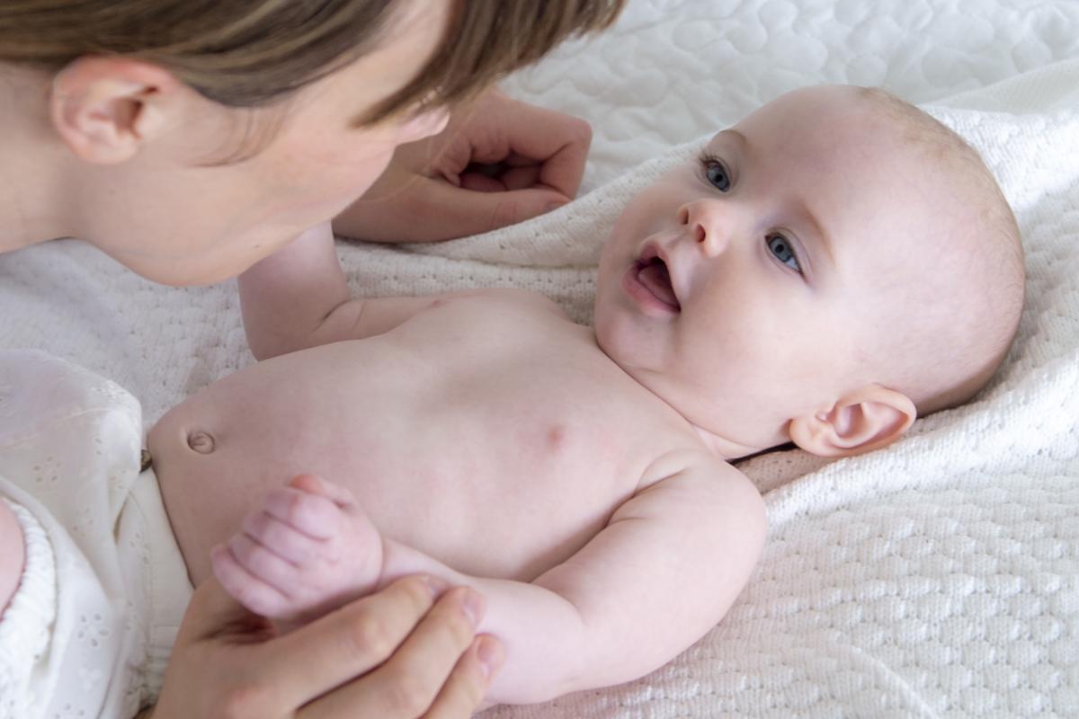 Babys negle – få styr på de klør | Børnemad