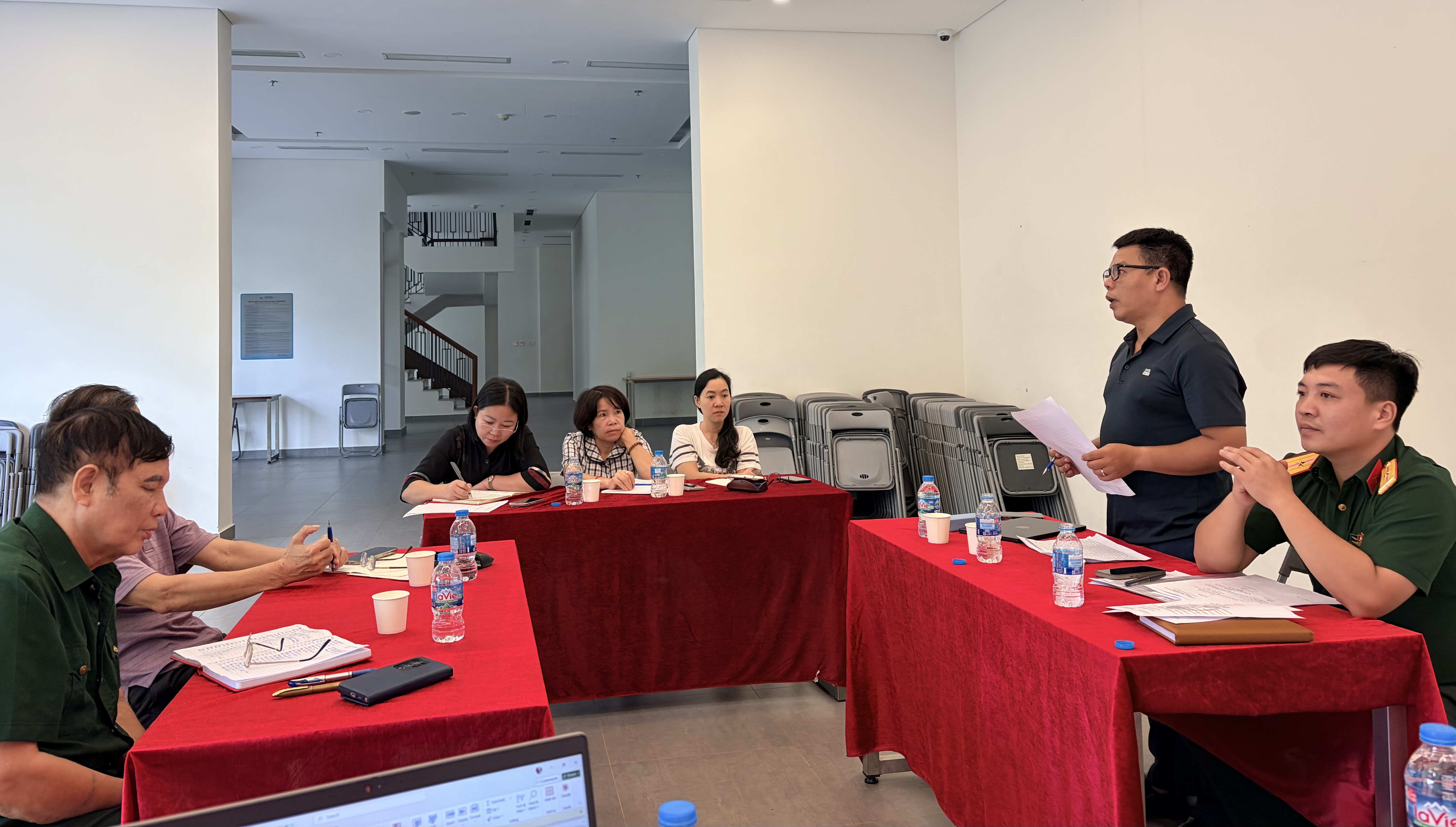 Đại diện Ban CHQS Phường, Bí thư chi bộ, các đoàn thể tại buổi làm việc