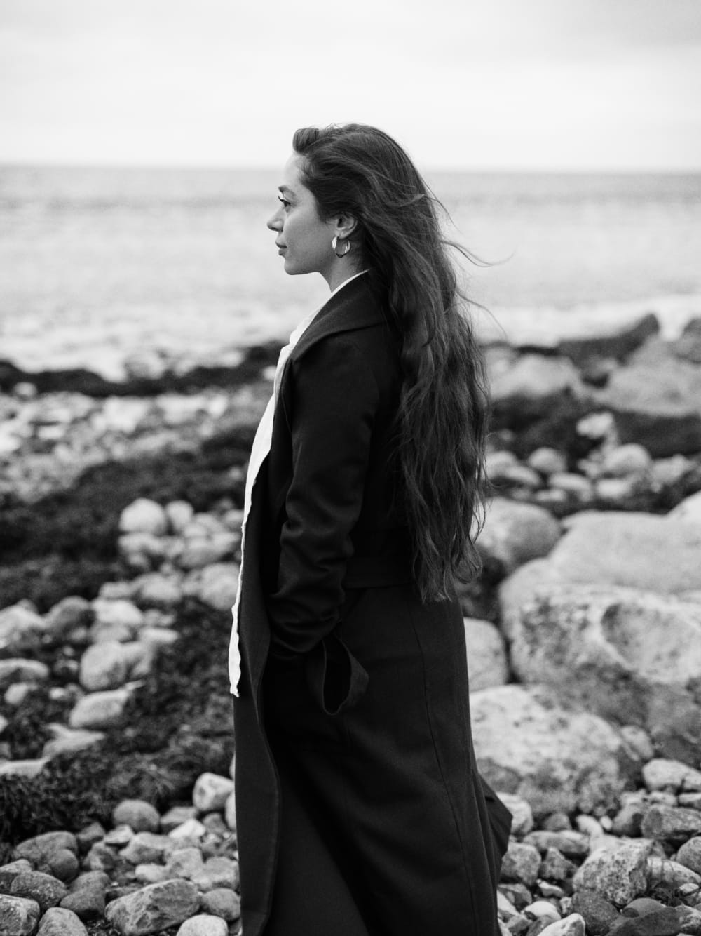 Joakim Hertze &mdash; Swedish portrait and editorial photographer &mdash; Sara by the sea, image 2