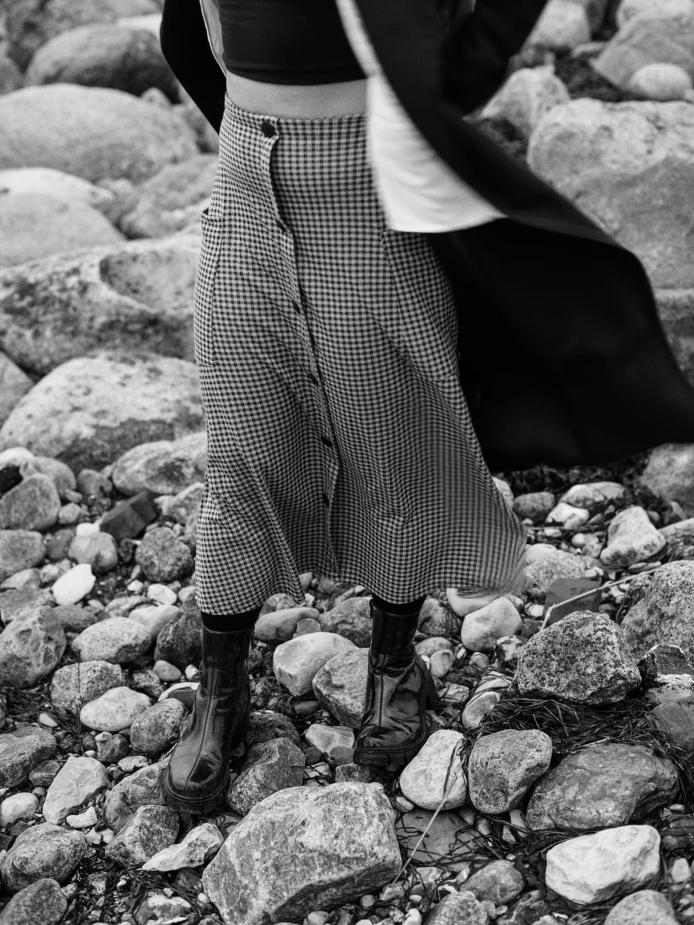 Joakim Hertze &mdash; Swedish portrait and editorial photographer &mdash; Sara by the sea, image 4