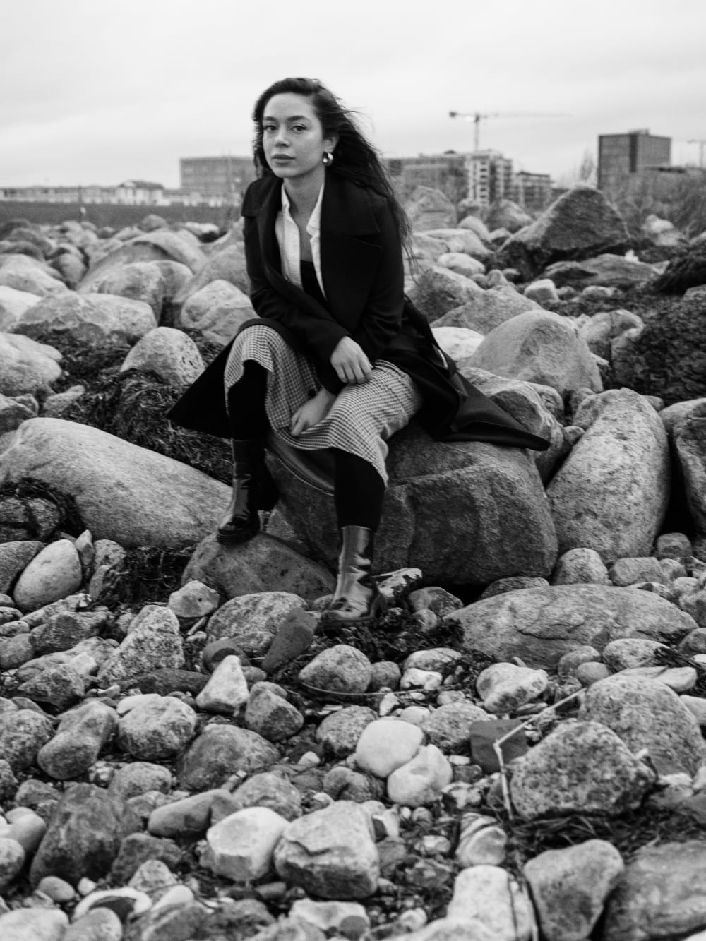 Joakim Hertze &mdash; Swedish portrait and editorial photographer &mdash; Sara by the sea, image 9